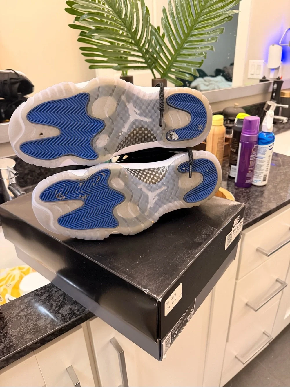 Men’s Retro Air Jordan XI low, space jam